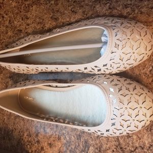 Cream flats, brand new